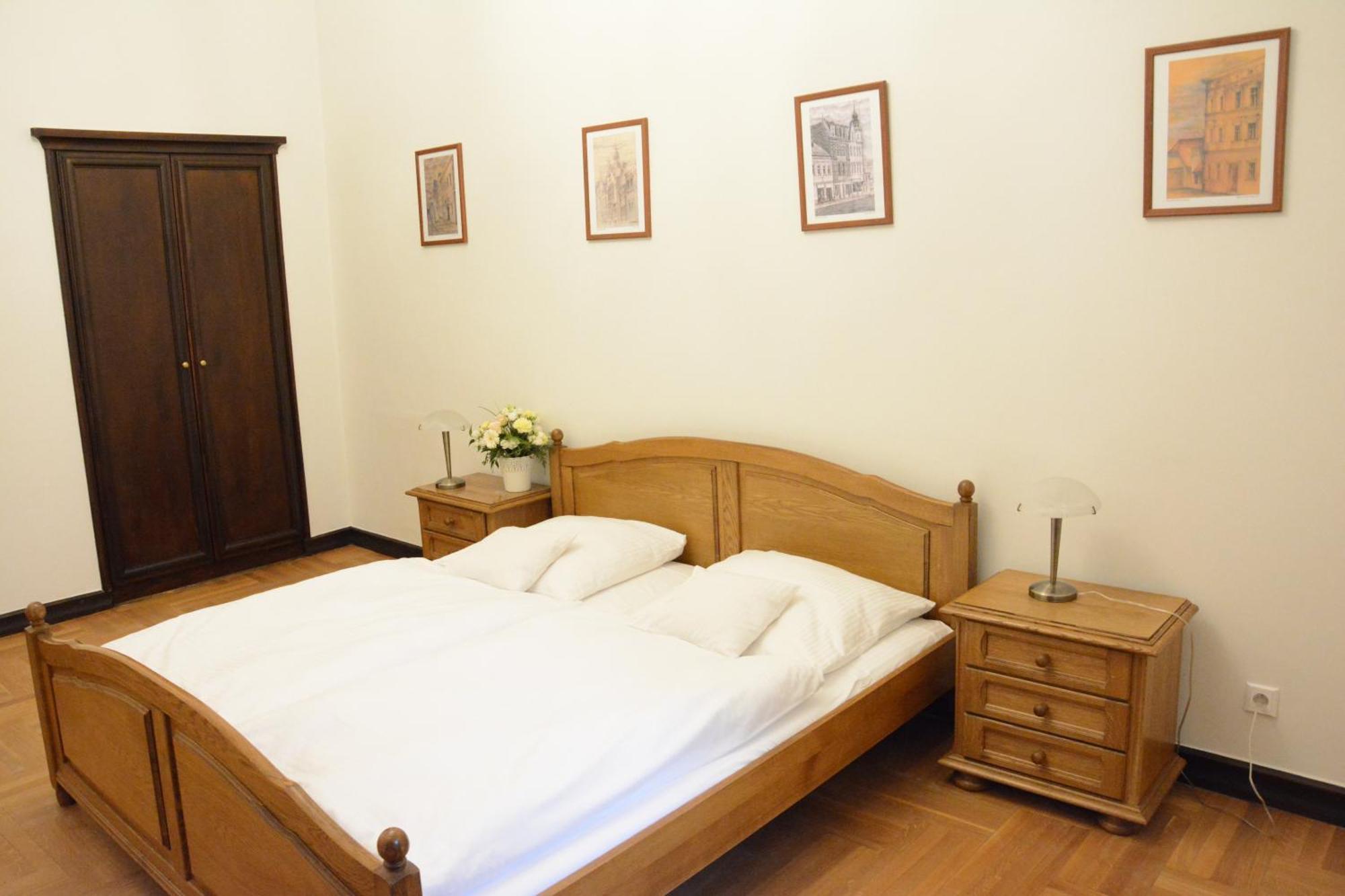Palac W Rybnej Tarnowskie Góry Zimmer foto