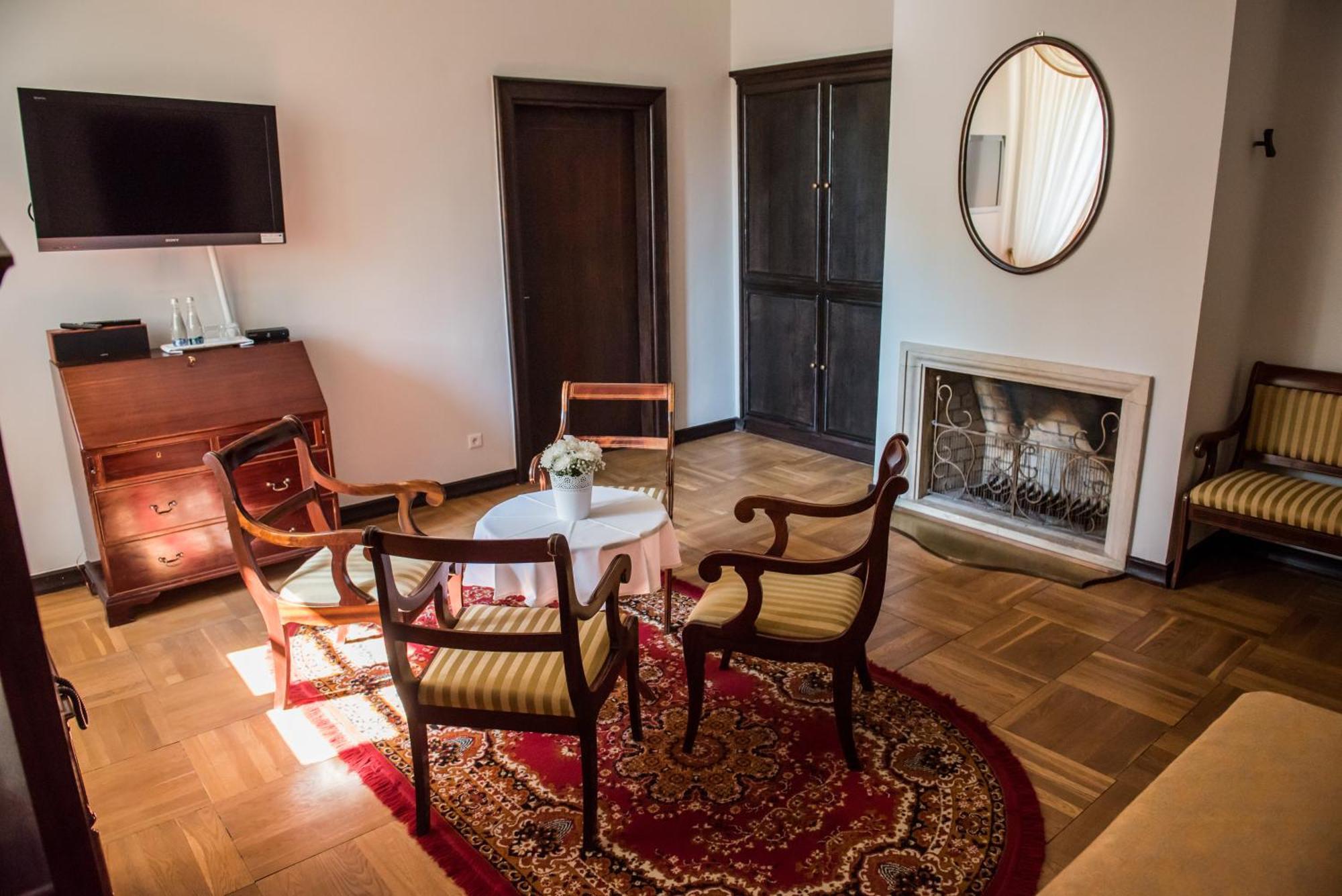 Palac W Rybnej Tarnowskie Góry Zimmer foto