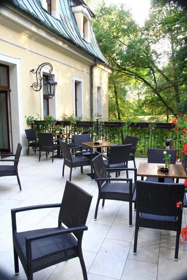 Palac W Rybnej Tarnowskie Góry Exterior foto