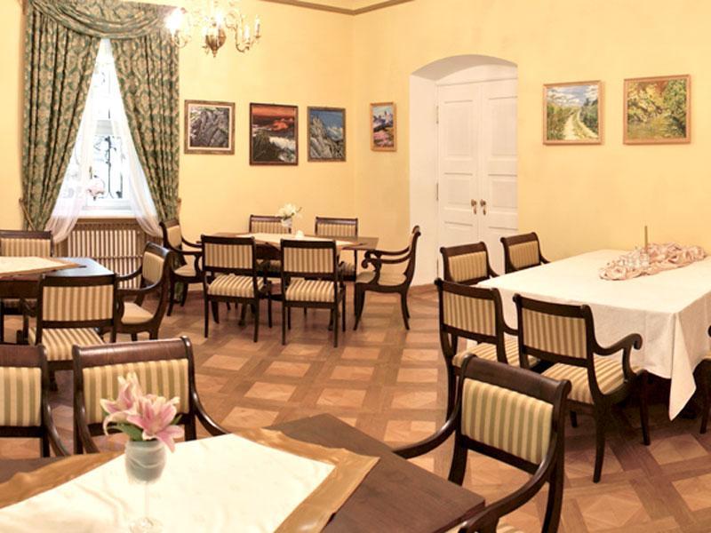 Palac W Rybnej Tarnowskie Góry Exterior foto