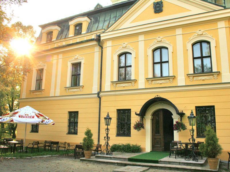 Palac W Rybnej Tarnowskie Góry Exterior foto